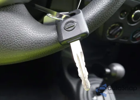 2017 Nissan Versa 1.6 S+ z USA, uszkodzony, nr VIN 3N1CN7AP5HL882013